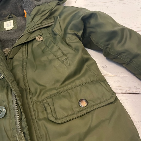 Perfect condition winter jacket for boy. - Picture 6 of 7